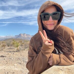 Meet your Posher, Nicole